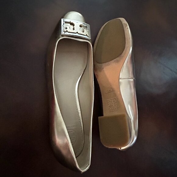 Authentic Tory Burch Gigi Mirrored Metallic Gold Silver Leather Block Heel Pump - Picture 4 of 10